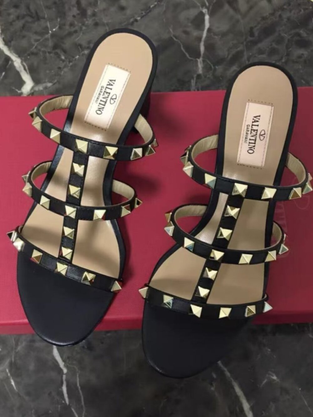 Valentino Garavani Gold Rockstud Cage Mule Low Heel Sandals - Picture 3 of 9